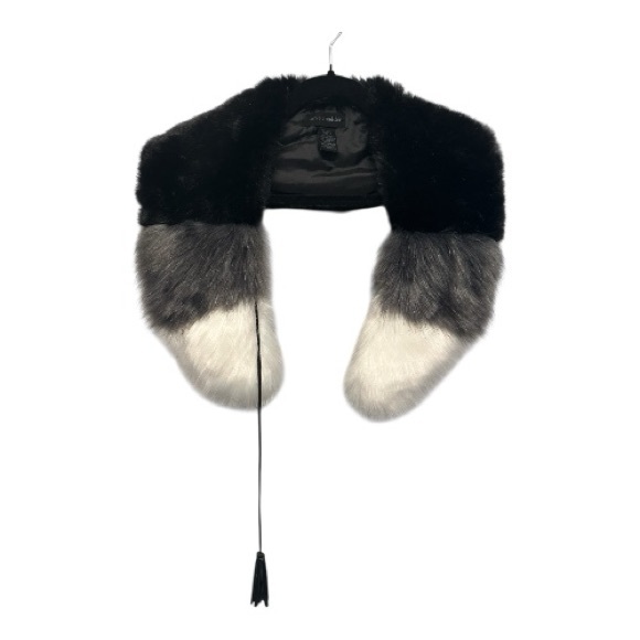 Steve Madden Accessories - Steve Madden Black Faux Fur Stole (missing tassel) OS